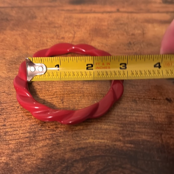 Vintage Plastic Bangle Bracelet, Red, Twisted, Braided, Curvy, Retro, Boho - Picture 7 of 7